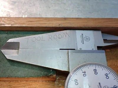 Used MITUTOYO _UNKNOWN_ Dial Calipers Ohio US | HGR 24 #1187171
