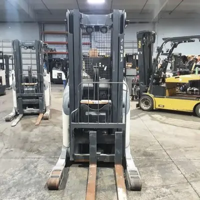 USED 2019 CROWN RR5725-45