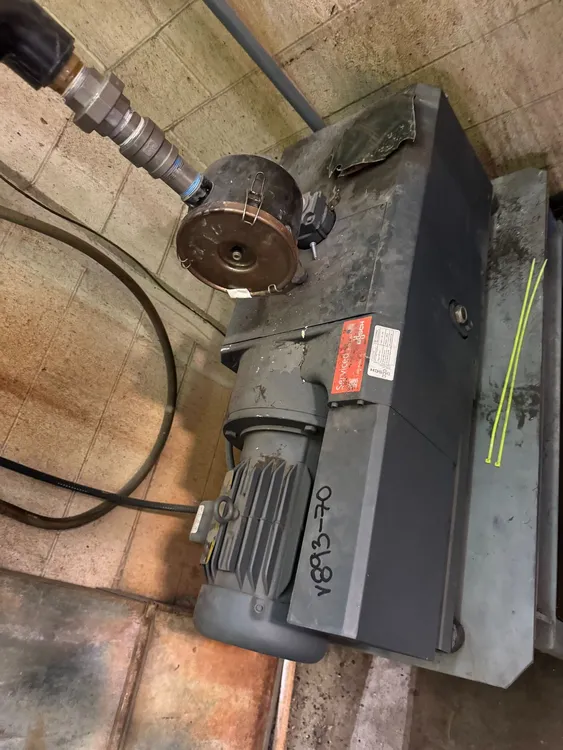 Used BUSCH MM1142 BV06 11XX Vacuum Pumps New Jersey US | Perry Equipment #480672