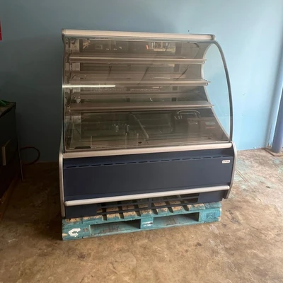 75-0310 Structural Concepts Encore Self-Contained 50'' Full Service Cooler