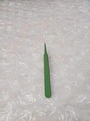 PLASTIC TWEEZERS