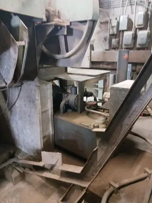 Used 1985 COLUMBIA 22 PIT STYLE Block Making Machines Quebec CA | DIT Equip #1412428