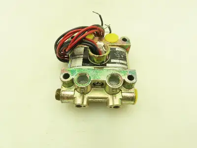 Honeywell Skinner V933DEP2075 Solenoid Valve 4-Way NC 120V 75 PSI 1/4" NPT