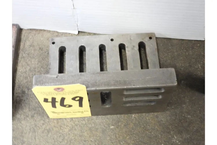 Used _UNKNOWN_ _UNKNOWN_ Angle Plates Ohio US | Thompson Auctioneers #1516173