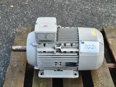 25 hp, 575 volts, 3560 rpm, 160L Electric Motor