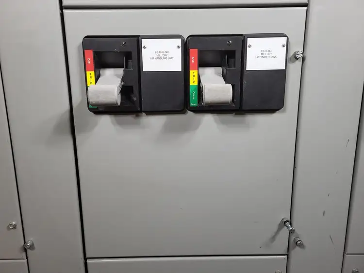 Used EATON CUTLER-HAMMER HFD3015 Switchgears British Columbia CA | Lenmark #239886