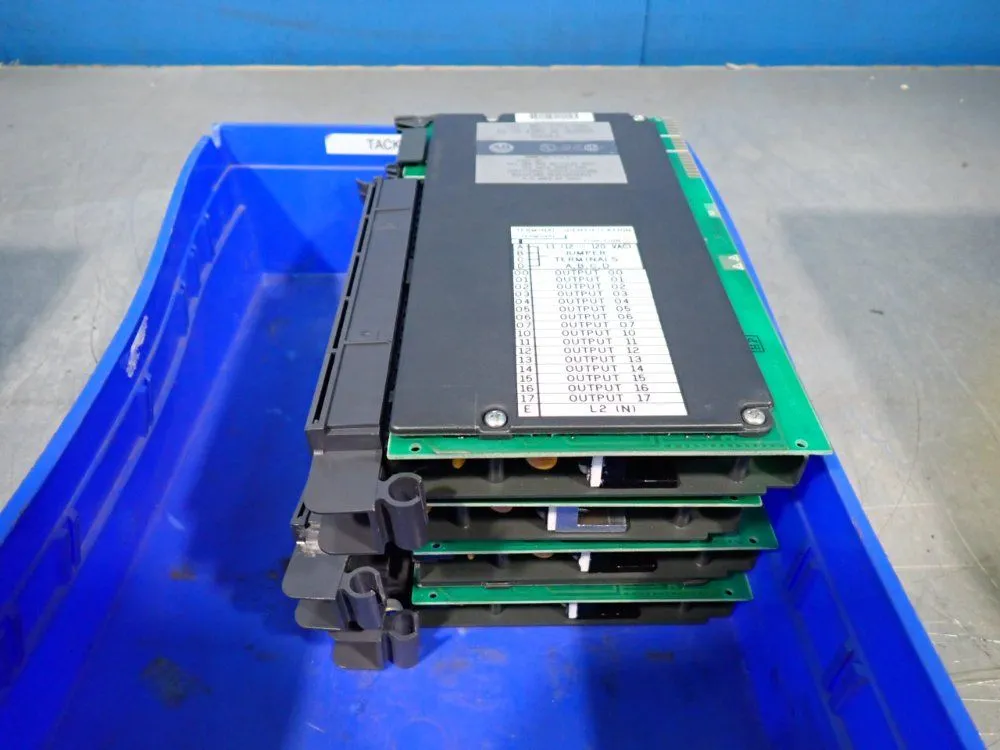 Used ALLENBRADLEY 1771OAD Input / Output Modules Ohio US | HGR 24 #878448