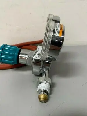 USED AIRGAS 100-1-580-V GENERAL PURPOSE COMPRESSED GAS REGULATOR MAX INLET 3000 PSIG