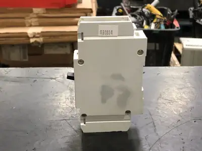 NEW CUTLER-HAMMER GI1025