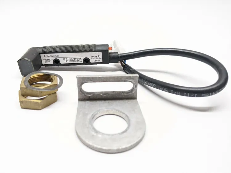 Used CUTLER-HAMMER PRISM SERIES POLARIZED DK SER A1 SENSOR W/ MO Sensors | Maverick Industrial Sales #1114871