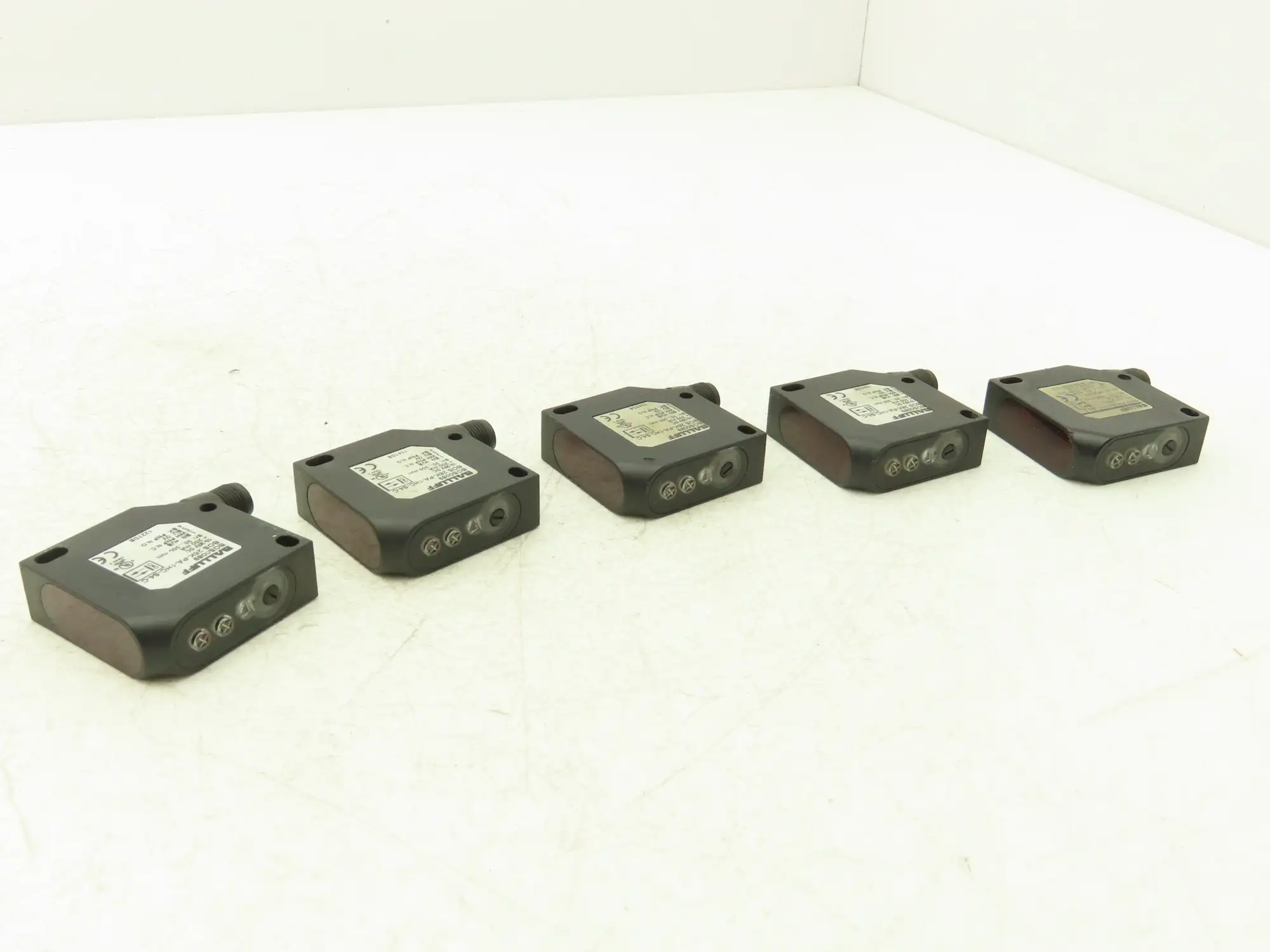 Balluff BOS0089 Cubic Diffuse Sensor w/Different Light Types 60cm Range Lot of 5