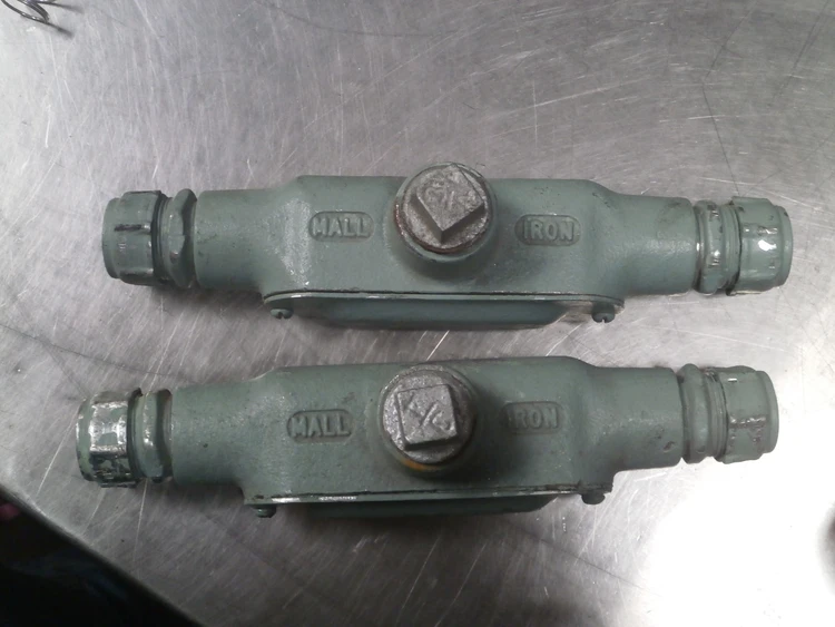 Used MALL IRON/ O-Z GEDNEY _UNKNOWN_ Fuses Arizona US | ASSET CONVERSION SPECIALISTS, INC. #312726