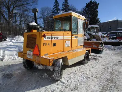 Used 2006 ROSCO 4820 Street Sweeper New York US | Abele Tractor #1343028