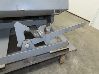Used MECO _UNKNOWN_ Hoppers Indiana US | Arrow Industrial #1366953