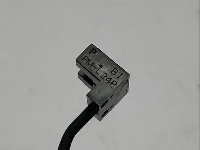 PM-L24P | Panasonic  Ultra-Small U-Shaped Micro Photoelectric Sensor 5-24VDC - Used