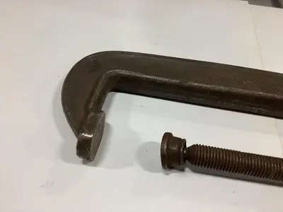 USED ARMSTRONG CLAMP-110