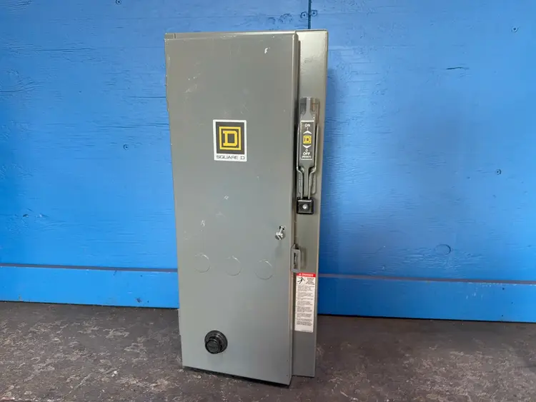 Used SQUARE D 8538SCG32V01H30SX11Y74 Starters Ohio US | HGR 24 #1284744