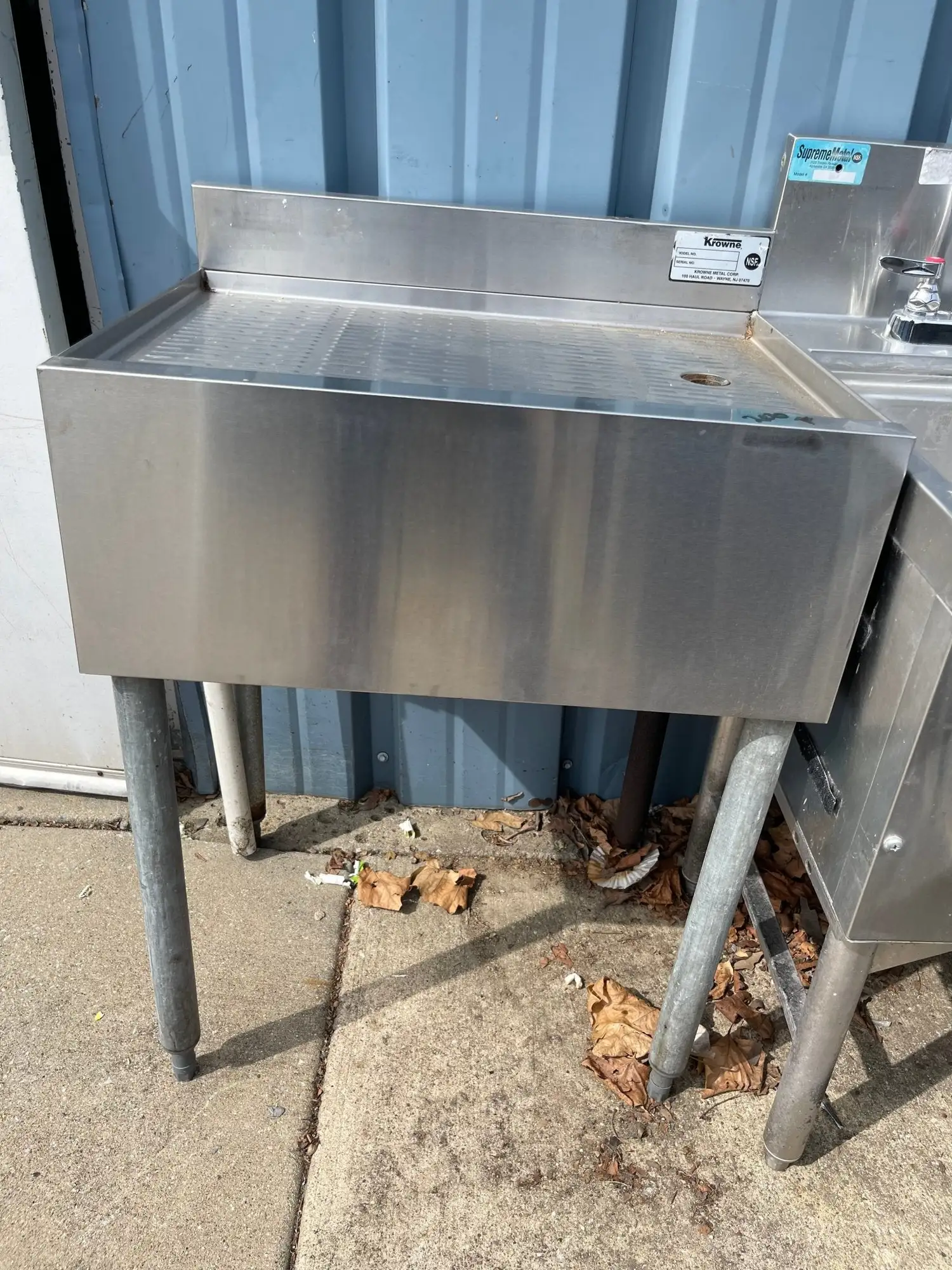 Used Krowne Used 24" Krowne Stainless Steel Under Bar Drainboard - SS107 Underbar Equipment Illinois US | Falcon Restaurant Supply #1375992