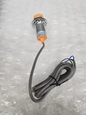LJC30A3-H-Z-BY CAPACITIVE PROXIMITY SWITCH