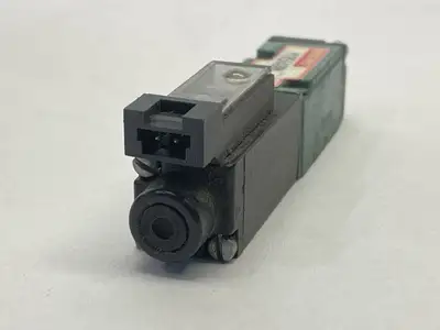 M10SA400M | Numatics  Pneumatic Solenoid Valve 24VDC - Used
