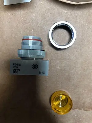 IDEC APW199D Y-24V