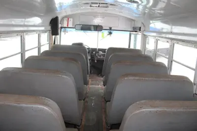 1996 INTERNATIONAL 3800 T444E BUS | Levy Recovery Group (25)