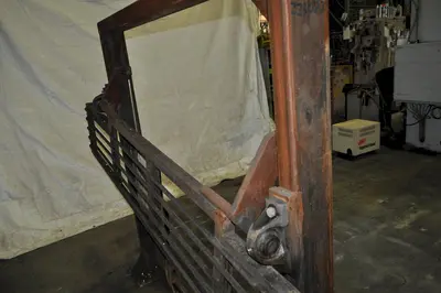 100" X 17" PRE THREAD UP TABLE