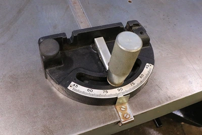 USED 1993 Delta TABLE SAW