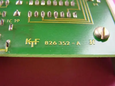 USED MOS INTEGRATED CIRCUIT 923.057