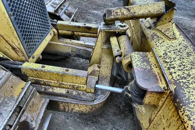 Used 2001 CATERPILLAR D5C Bulldozers Pennsylvania US | Proxy Equipment #1377711