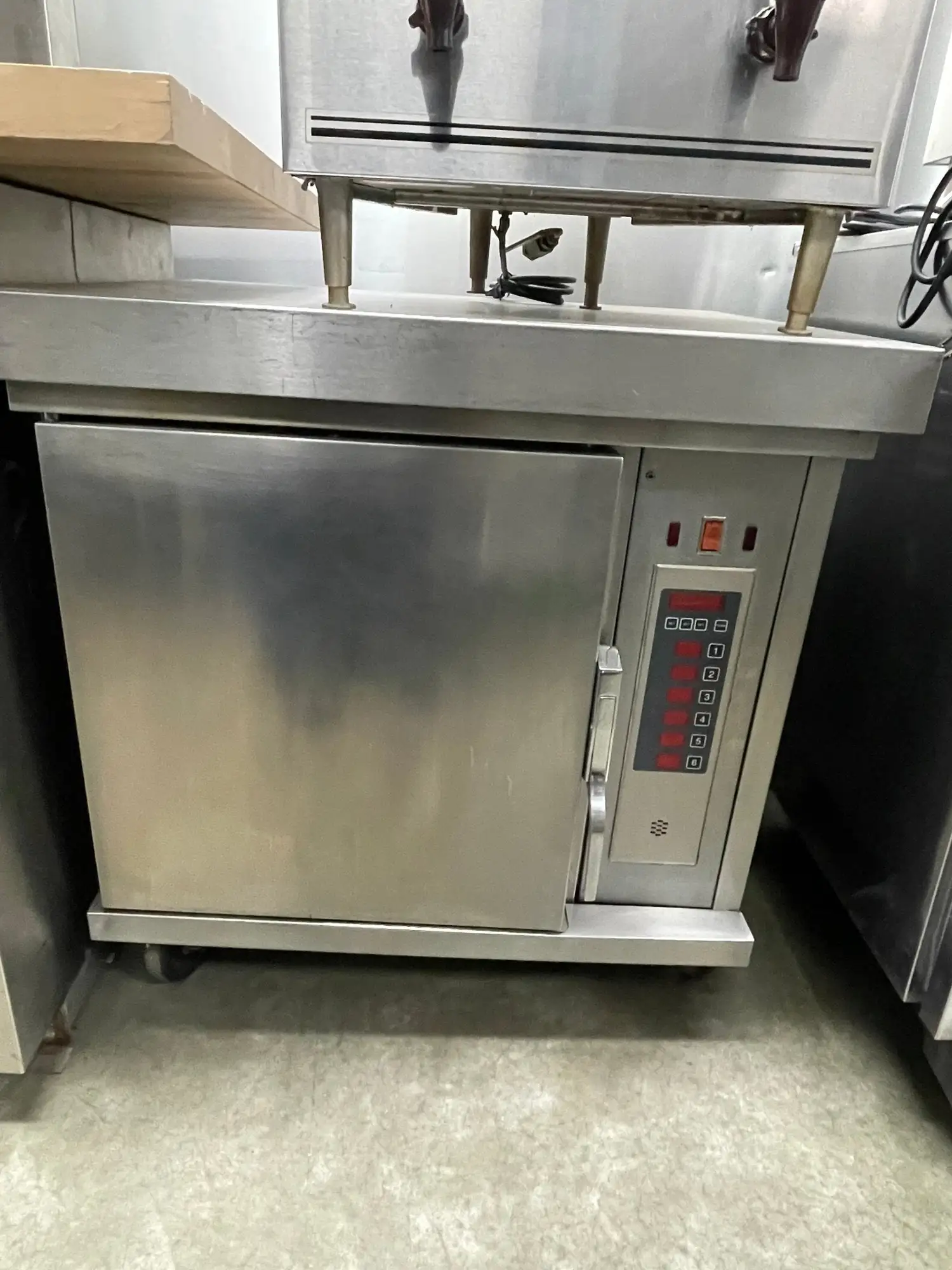 Used Wells Used Wells M4200-3S Half Size Vented Convection Oven on Casters 208V 3 Ph Electric Ovens Illinois US | Falcon Restaurant Supply #1375802