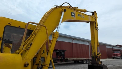USED 1988 DEERE 490D