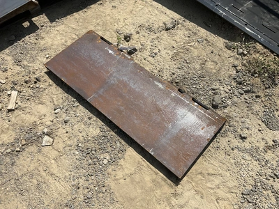 Used WOLVERINE QMP2-16-12T QUICK ATTACH MOUNTING PLATE Construction Equipment Parts Michigan US | Miedema Asset Management Group #1468777