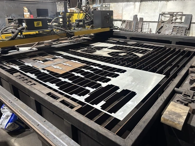 2002 ESAB SHAWDOW 2-10 Plasma Cutters | Tight Tolerance Machinery (1)