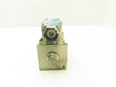 Vickers DG4V-5-2A-M-P7L-H-6-30 Directional Solenoid Valve 24VDC