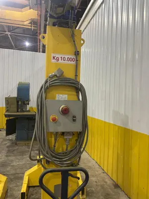 80,000 LBS WHITING MODEL #SCM-100F.4 PORTABLE RAIL ROAD LIFT JACKS, 2015: STOCK #23685