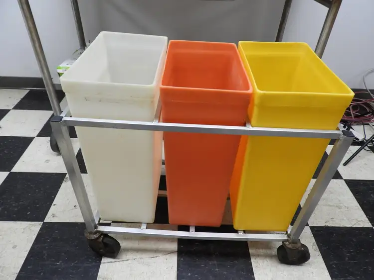 Used Winholt _UNKNOWN_ Restaurant Storage Containers Illinois US | Falcon Restaurant Supply #1376889