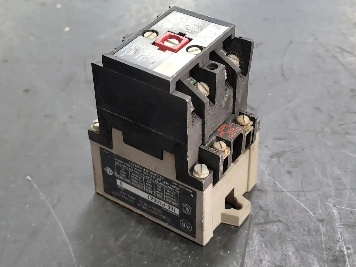 USED ALLEN-BRADLEY 700-P400A1