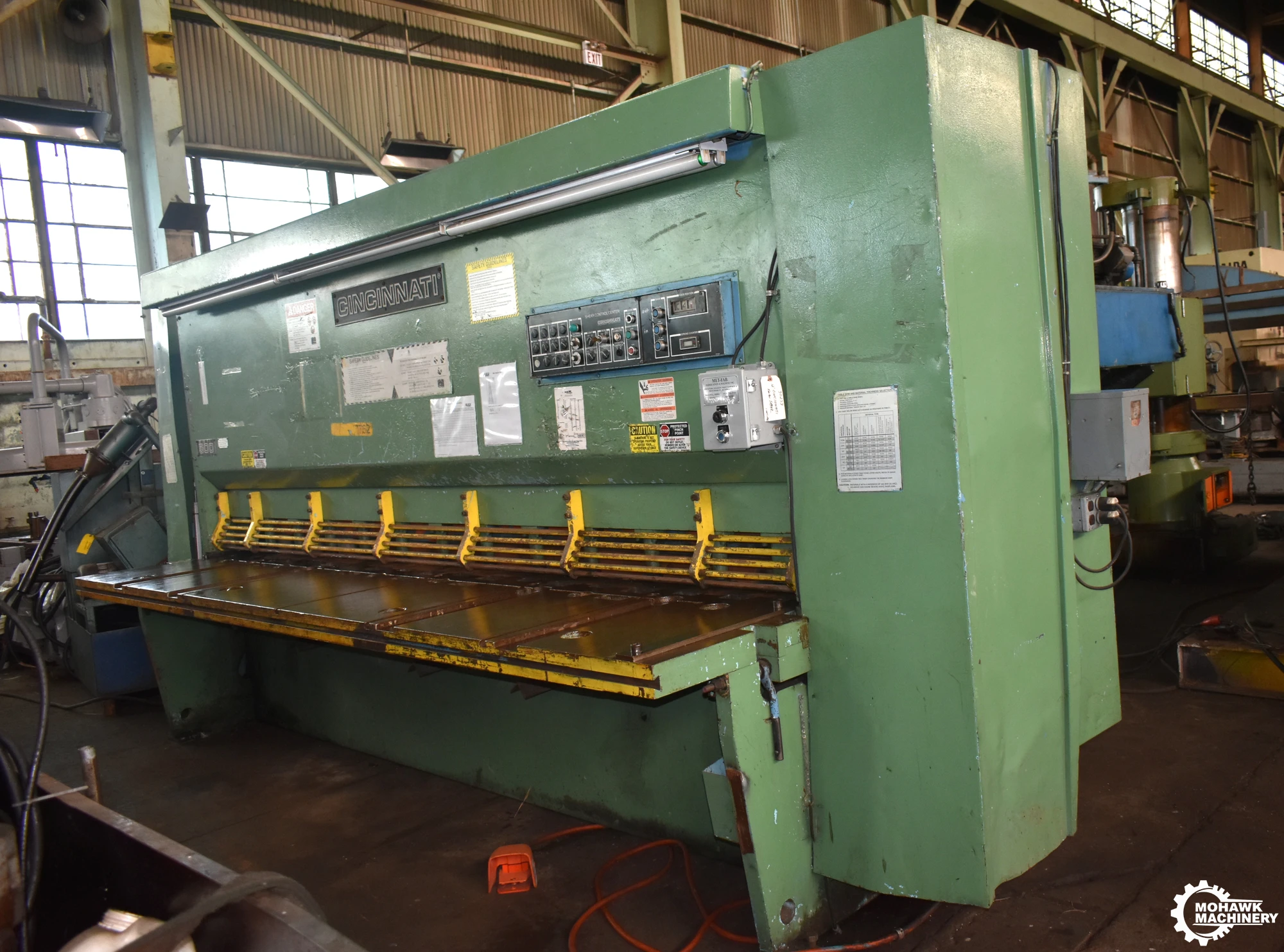 12' x 1/2" CINCINNATI-INC "500HSX12" HYDRAULIC POWER SQUARING SHEAR w/48” FRONT OPERATED SWING-UP POWER BACK GAUGE - MET FAB PNEUMATIC REAR SHEET SUPPORT
