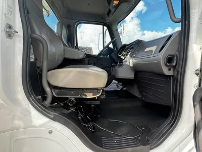 Used 2017 FREIGHTLINER M2 106 Tractors & Trailers Florida US | Truck and Van Outlet #1506267