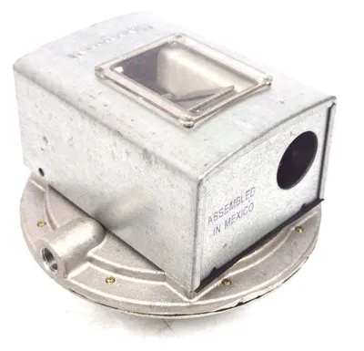 NEW HONEYWELL C654A1022 VALVE
