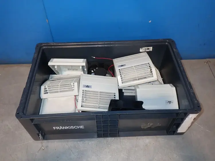 Used _UNKNOWN_ _UNKNOWN_ Fan Filter Units Ohio US | HGR 24 #1181020