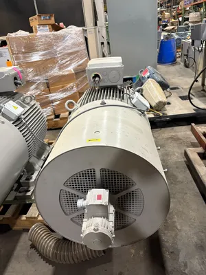 SIEMENS 1LE15232DC033AK4-Z Motors | ESS Industrial Equipment Sales (5)