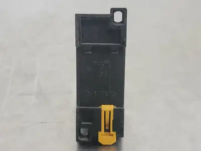 USED OMRON IEC225