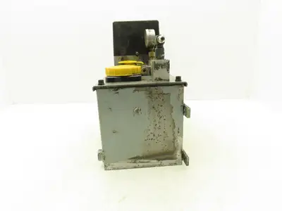 SKF MKU12-BW6-OI18+PSI Lubrication Pump Machine Oiler 6.7L Tank 0.1 L/Min 200V