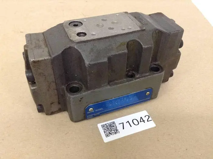 Used VICKERS DG3V76C10JA8Z Valves/Fittings Michigan US | Ideal Machinery #709530