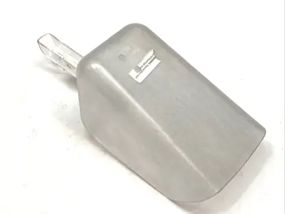 USED RUBBERMAID BOUNCER CONTOUR SCOOP 64 OZ CLEAR