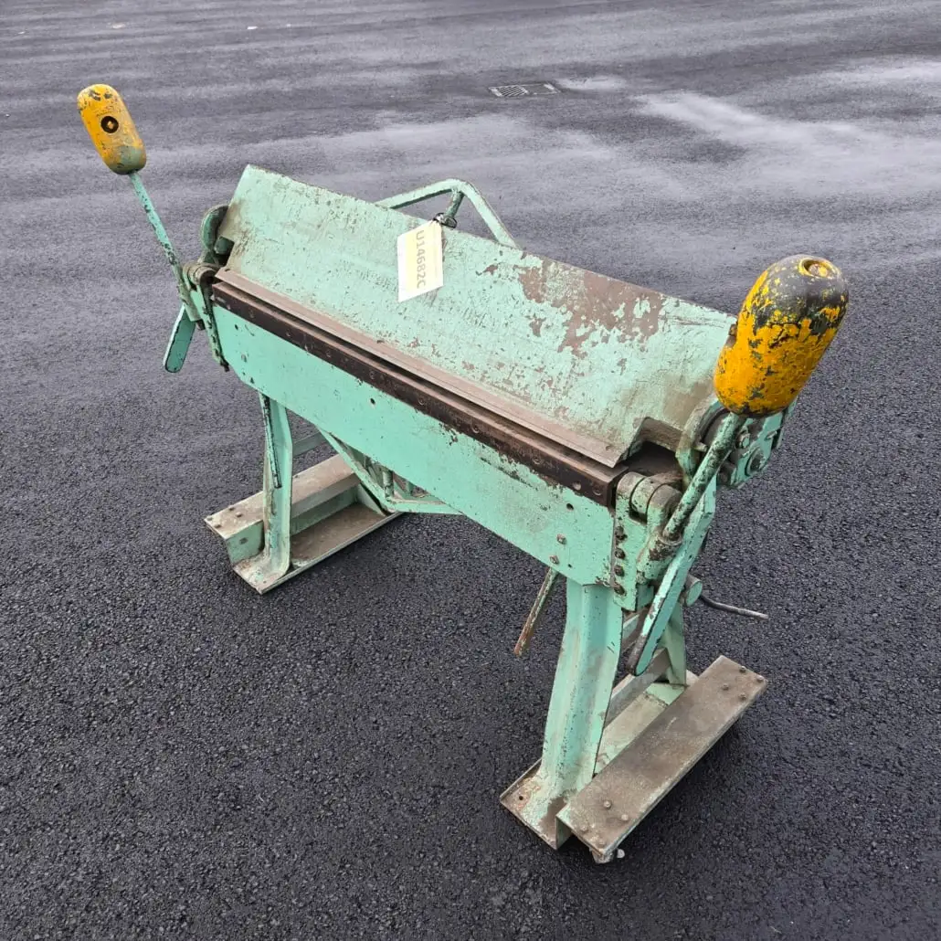 U14682C Used Chicago 4 ft 16 gauge straight brake