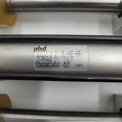 USED PHD PHD SDD22 X 2  5-RER-PR-J2-M-H4 PNEUMATIC CYLINDER CONNECTED TO PHD FRAME SDD22X2  5-AE-PR-J2-M