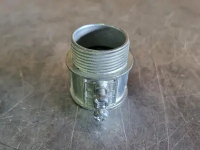 1-1/4" Screw Connector